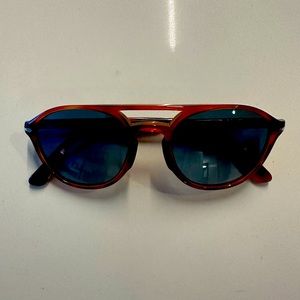 New Persol PO3235S Tierra Di Siena Sunglasses. 52-20.